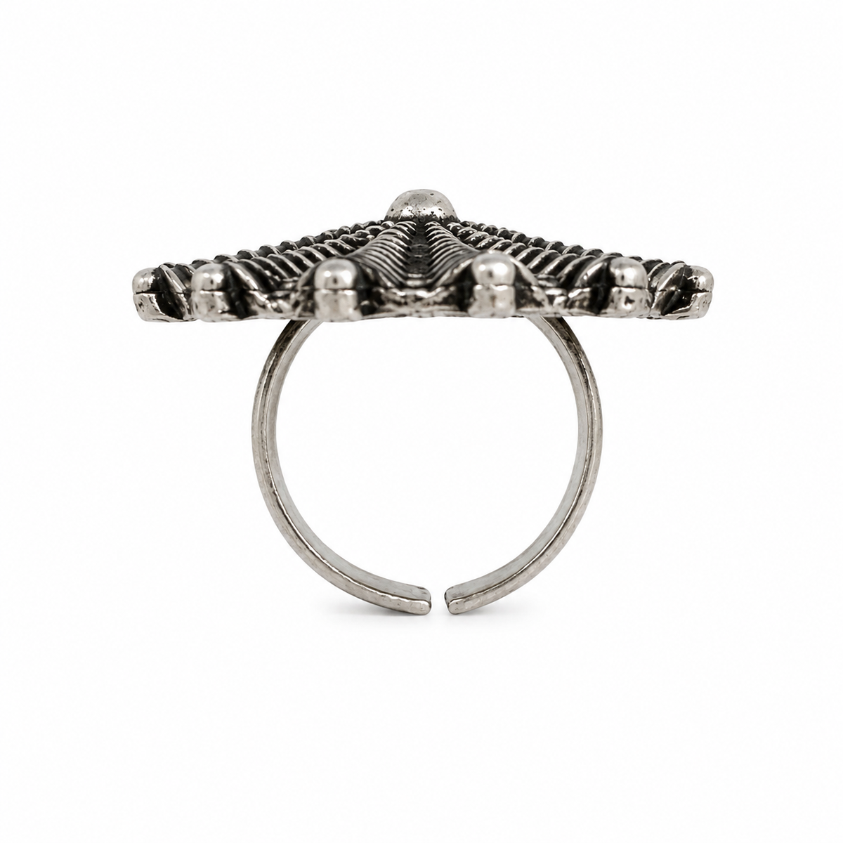 Side profile of oxidized ring